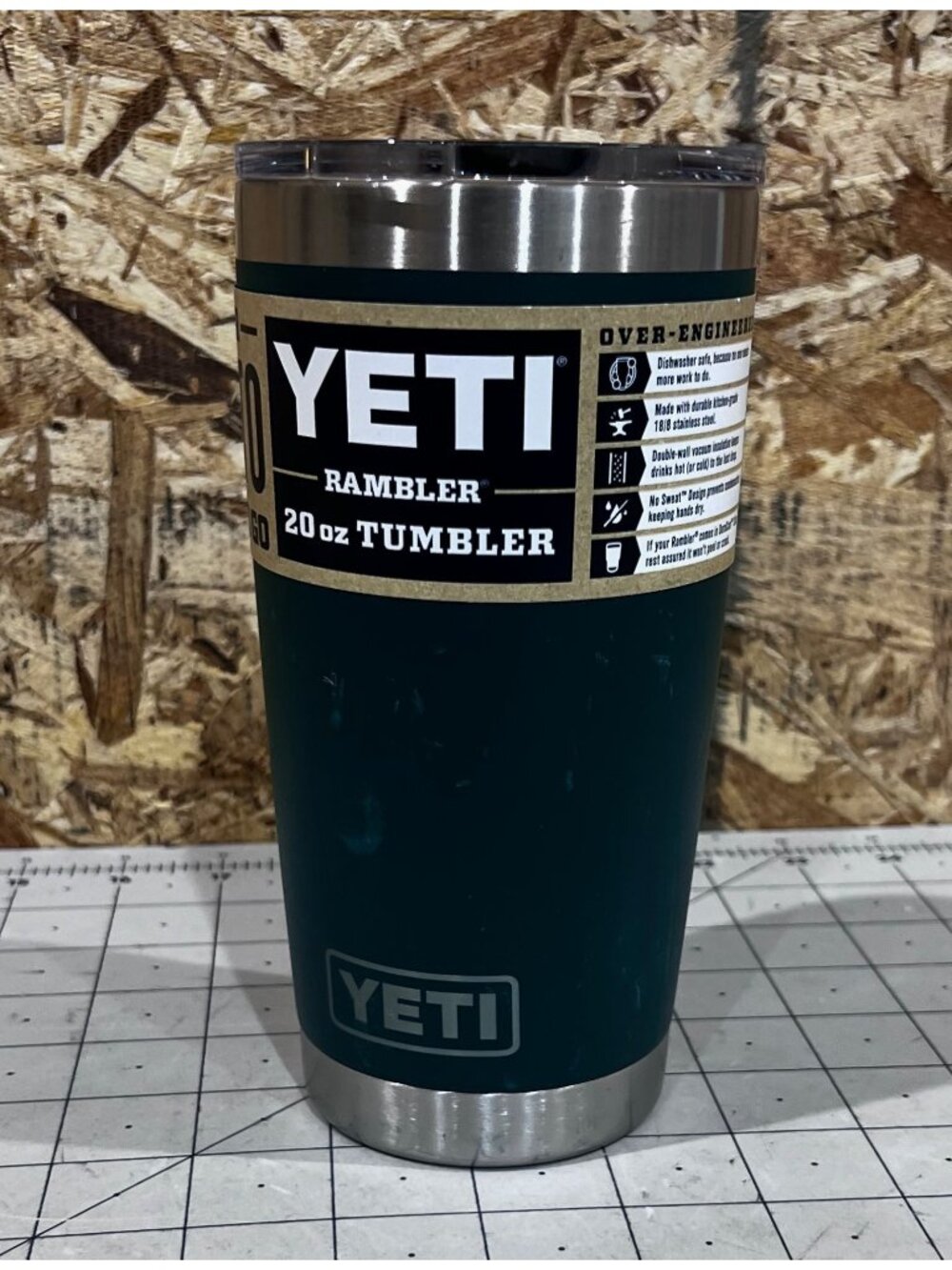 YETI Rambler 20 Oz Tumbler Magslider Lid Black Forest Green NEW